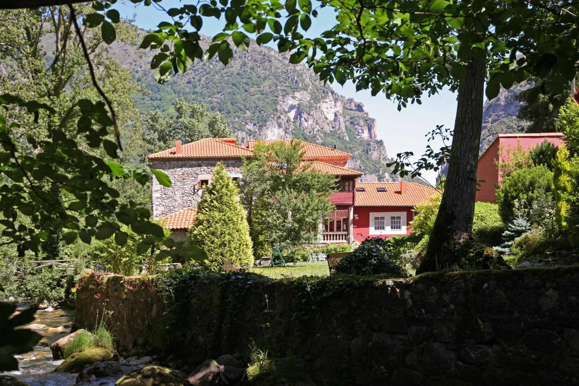 Hotel Y Ar Palacio Florez Estrada Genestoso Buitenkant foto